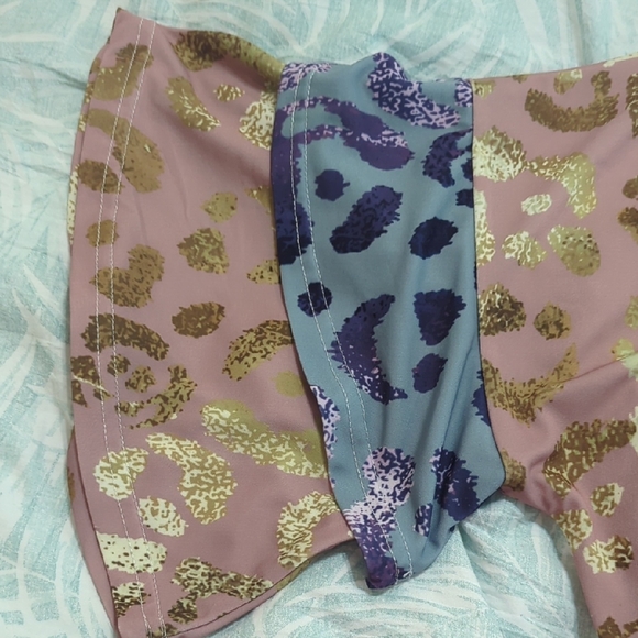 Lily Women's Blouse - Picture 3 of 5